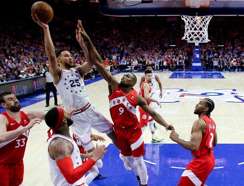  NBA传奇落幕！易建联正式宣布退役，21载篮球荣耀成永恒